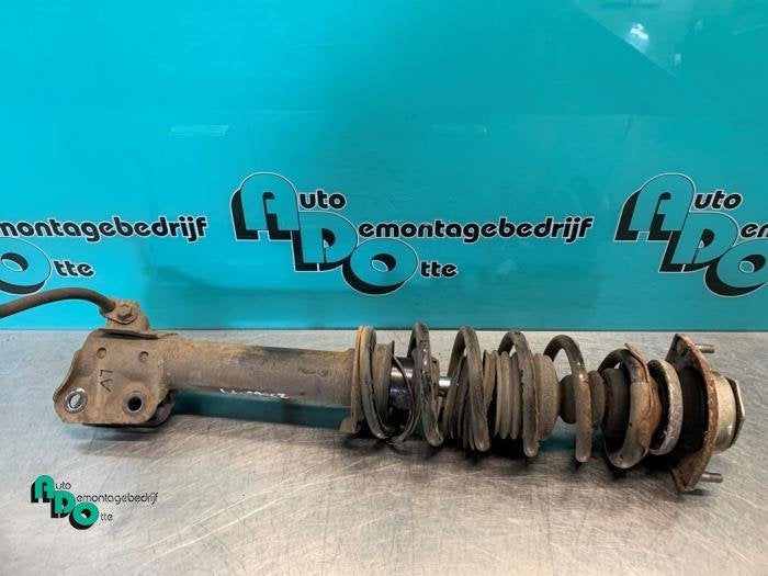 Barre amortisseur avant gauche d'un Daihatsu Cuore (Cuore 03, Daihatsu, -, 3 mois de garantie, Utilisé