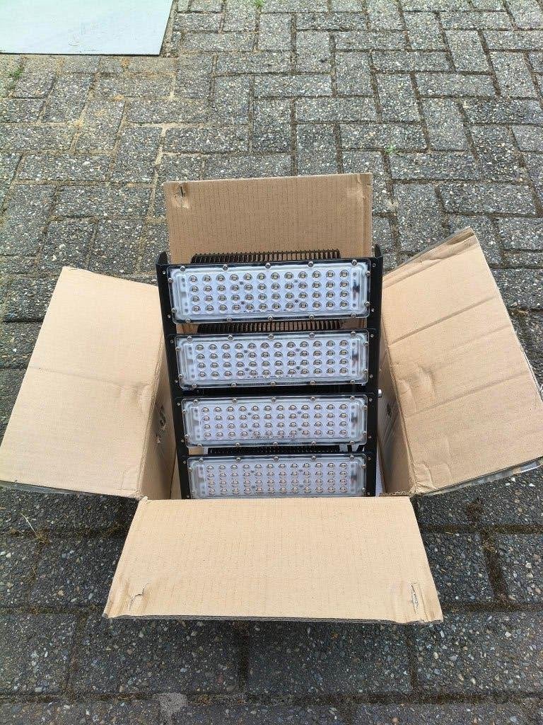 LED Pro Verstraler Schijnwerper Industrieel 200W 4000K IP66, Jardin & Terrasse, Éclairage extérieur, Neuf, Autres types, Aluminium