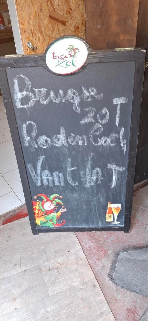 Memobord brugse zot, Ophalen
