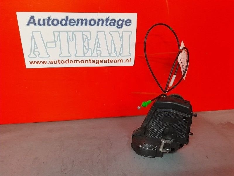 SERRURE DE PORTE RODS ARRIÈRE DROIT Toyota Yaris II (P9), Kundenbetreuung@toyota.de, Toyota, Utilisé, Toyota-Allee 2
50858  Köln, DE