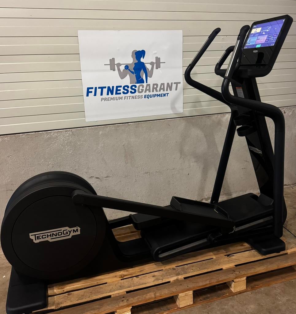 Dernier modèle Technogym Artis Synchro Black Cross Trainer, Enlèvement ou Envoi, Comme neuf
