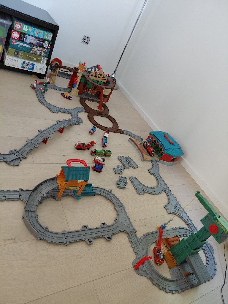 Treinsporen met avontureneiland Thomas de trein, Kinderen en Baby's, Speelgoed | Thomas de Trein, Ophalen, Zo goed als nieuw