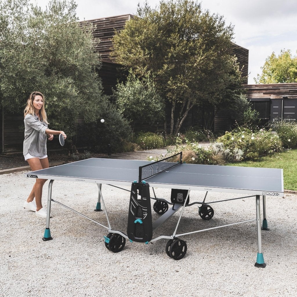Tafeltennistafel Cornilleau 200 outdoor, Ophalen, Zo goed als nieuw, Tafel Outdoor, Inklapbaar
