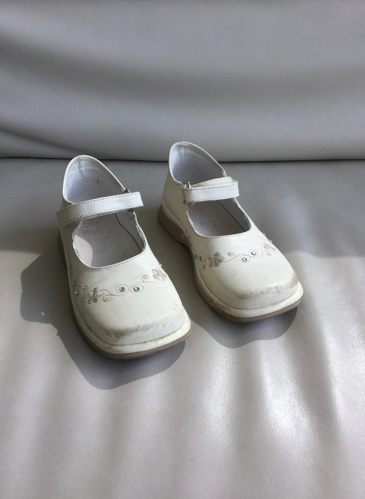 Witte lederen sandalen maat 28, Kinderen en Baby's, Babykleding | Schoentjes en Sokjes, Meisje, Ophalen of Verzenden, Gebruikt