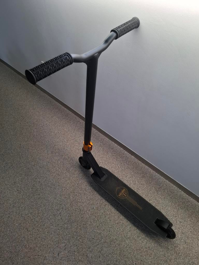 Step Black Dragon Zwart/goud, Fietsen en Brommers, Steps, Ophalen