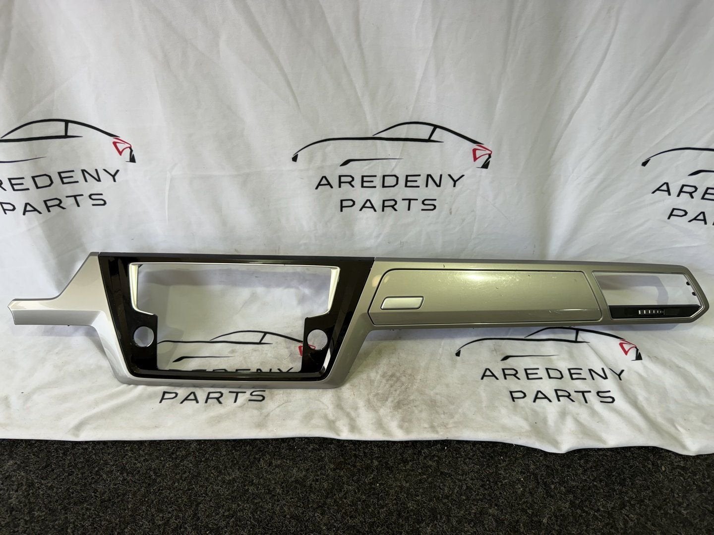 Volkswagen Touran 5TA Dashboard Inleglijst Rechts 5TB858416E, Gebruikt, -, Volkswagen, -