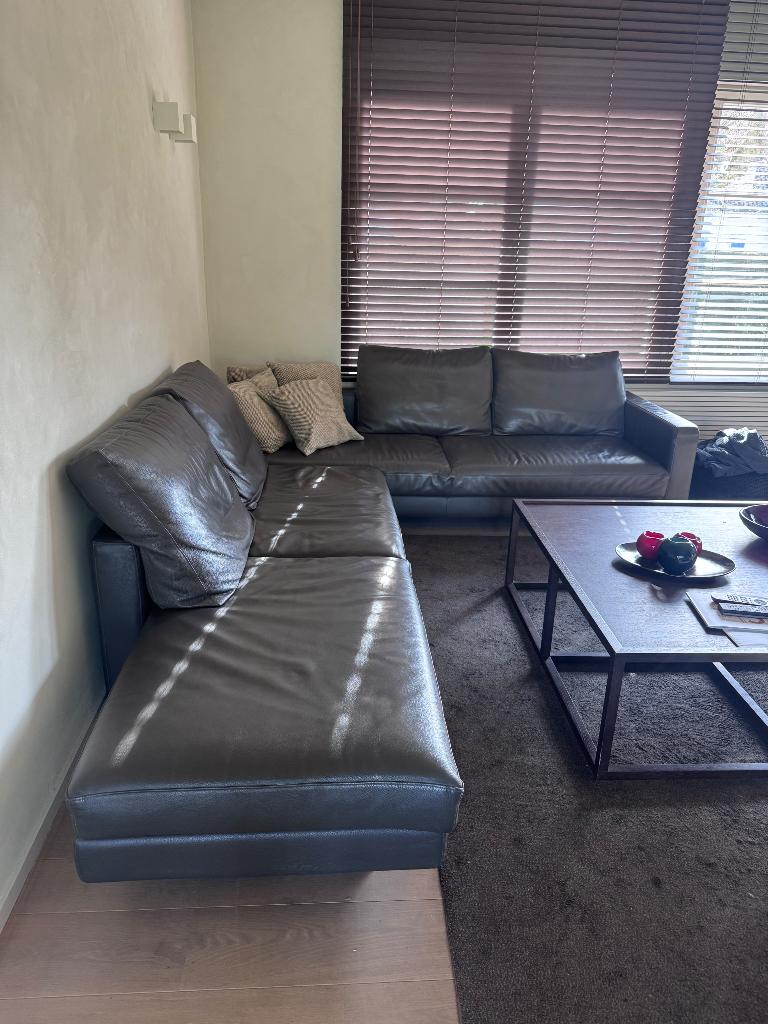 Grote lederen hoekzetel DEMA, Ophalen, Gebruikt, Leer, Modern, strak