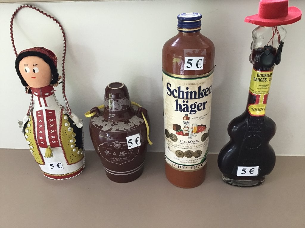 4 bouteilles anciennes spéciales à 5€ par bouteille, Enlèvement ou Envoi