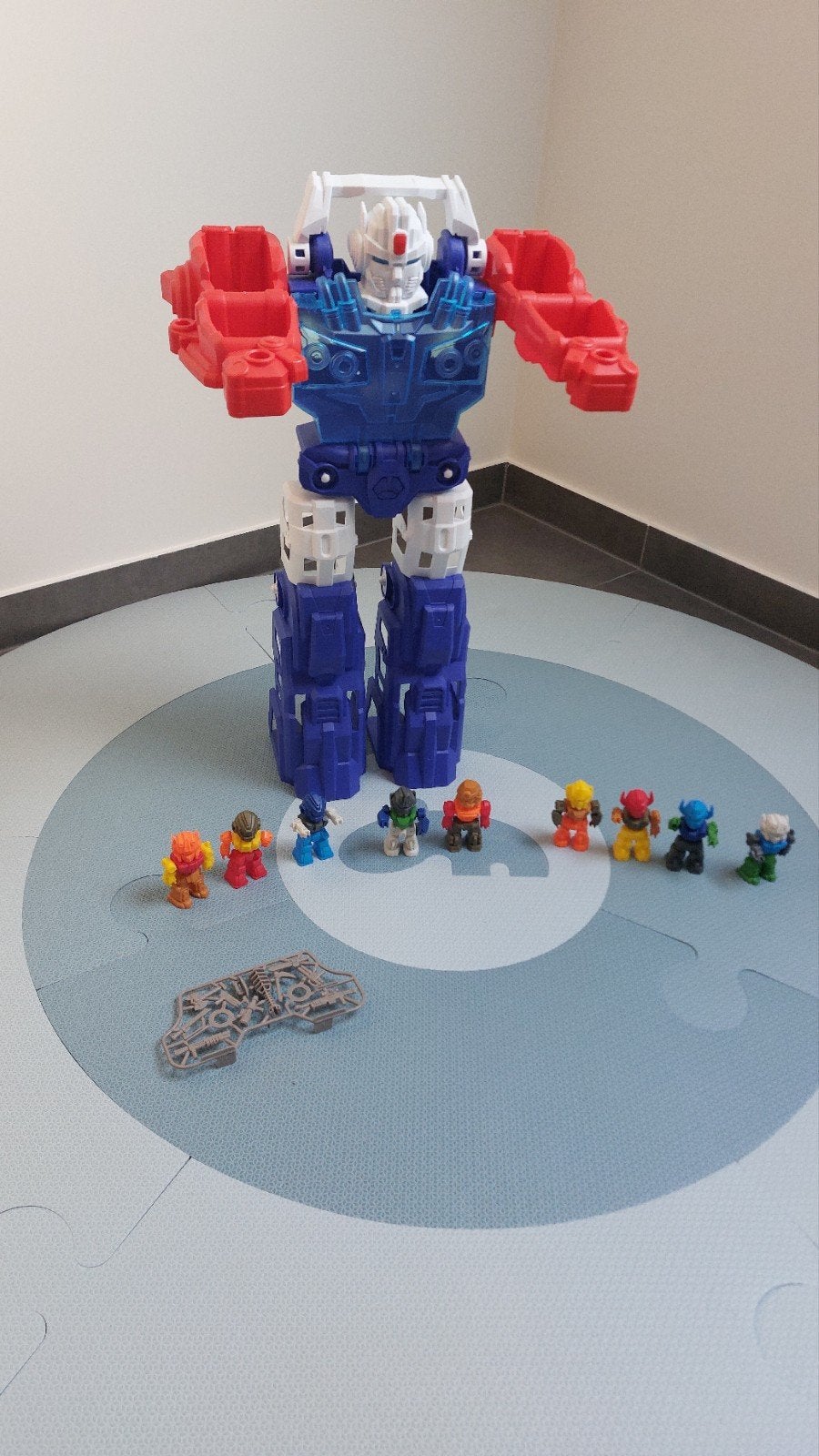 speelgoed robot, Ophalen