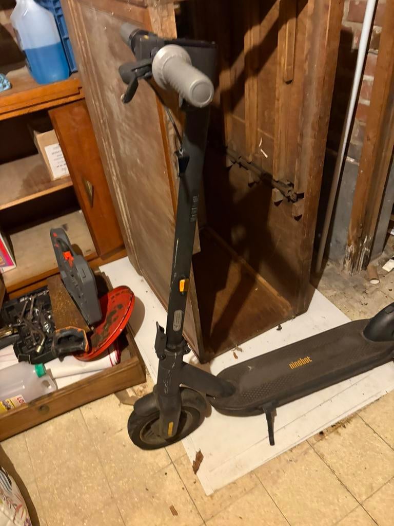 Trotinette électrique, Enlèvement, Comme neuf