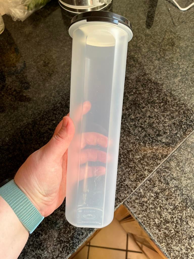 Tupperware spaghetti bewaarbus 1,1liter, Huis en Inrichting, Ophalen, Zo goed als nieuw