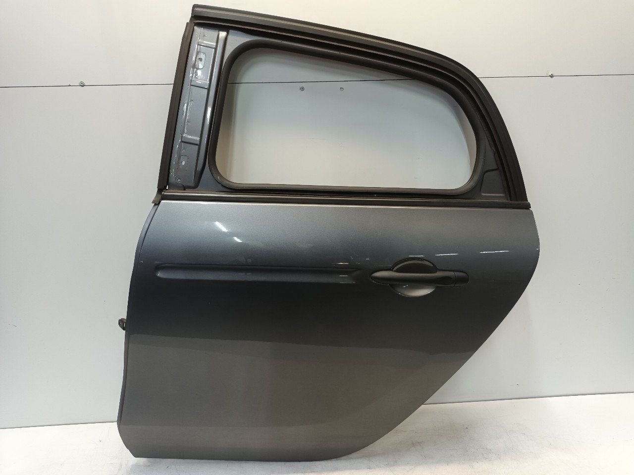 Portier links achter Smart Forfour, Onderdelen@venauto.nl, Van der Ven Autorecycling B.V., Gebruikt, Ettenseweg 76, 4706 PB Roosendaal, The Netherlands