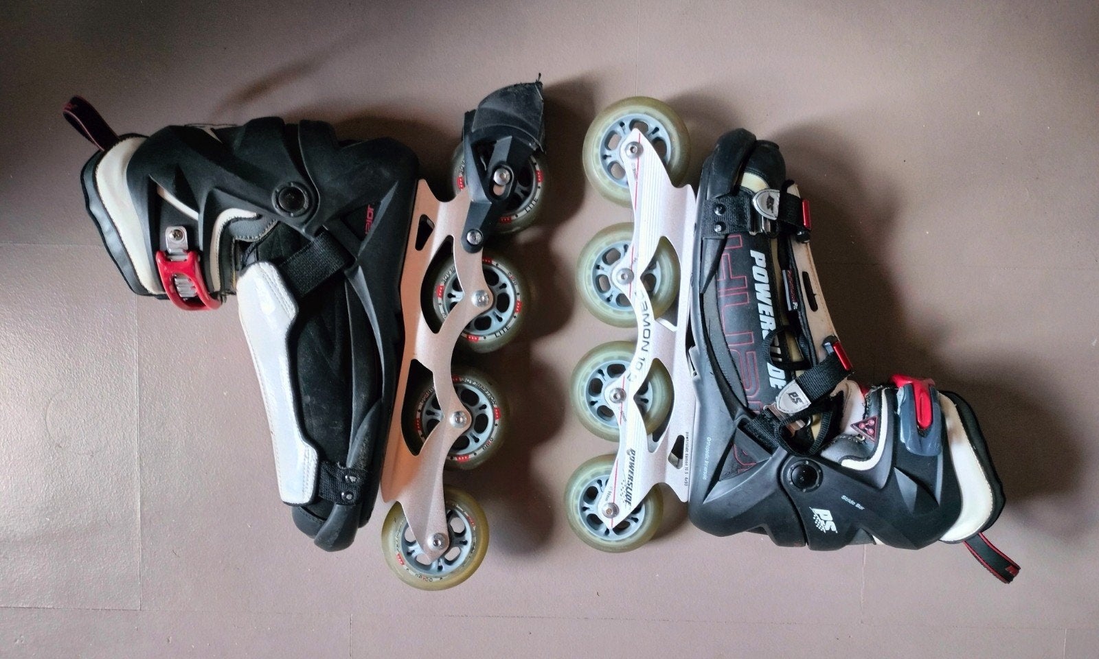 Inline skates maat 44 + complete bescherming, Sports & Fitness, Patins à roulettes alignées, Rollers 4 roues en ligne, Réglable