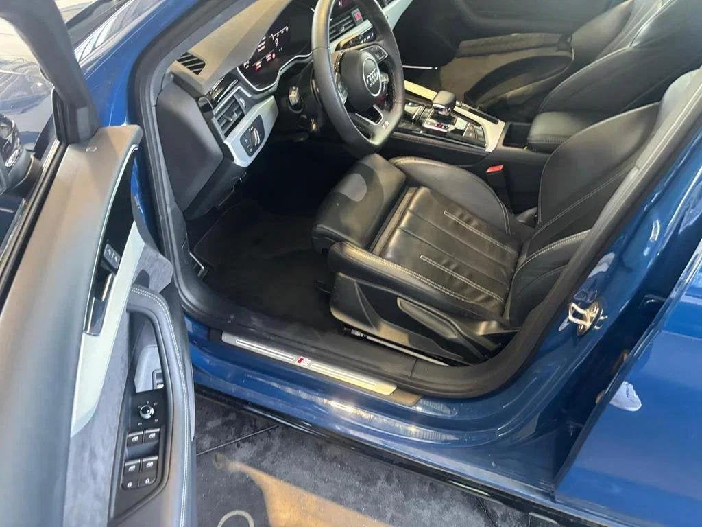 Audi A4 Avant A4 Avant 35 TFSI Prestige Edition S tronic, Automaat, A4, Break, https://public.car-pass.be/vhr/29f001ec-c7e4-415d-945d-9f127bb13736