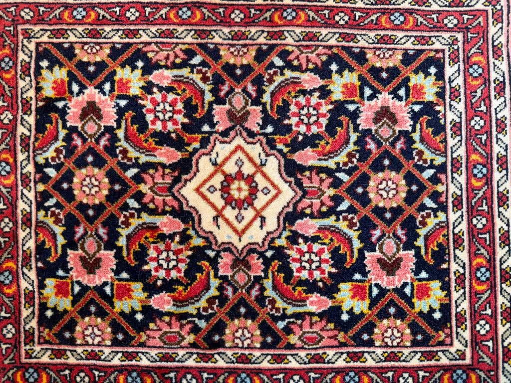 Tapis persan fait main 53 cm par 67 cm, Maison & Meubles, Ameublement | Tapis & Moquettes, Comme neuf, Enlèvement