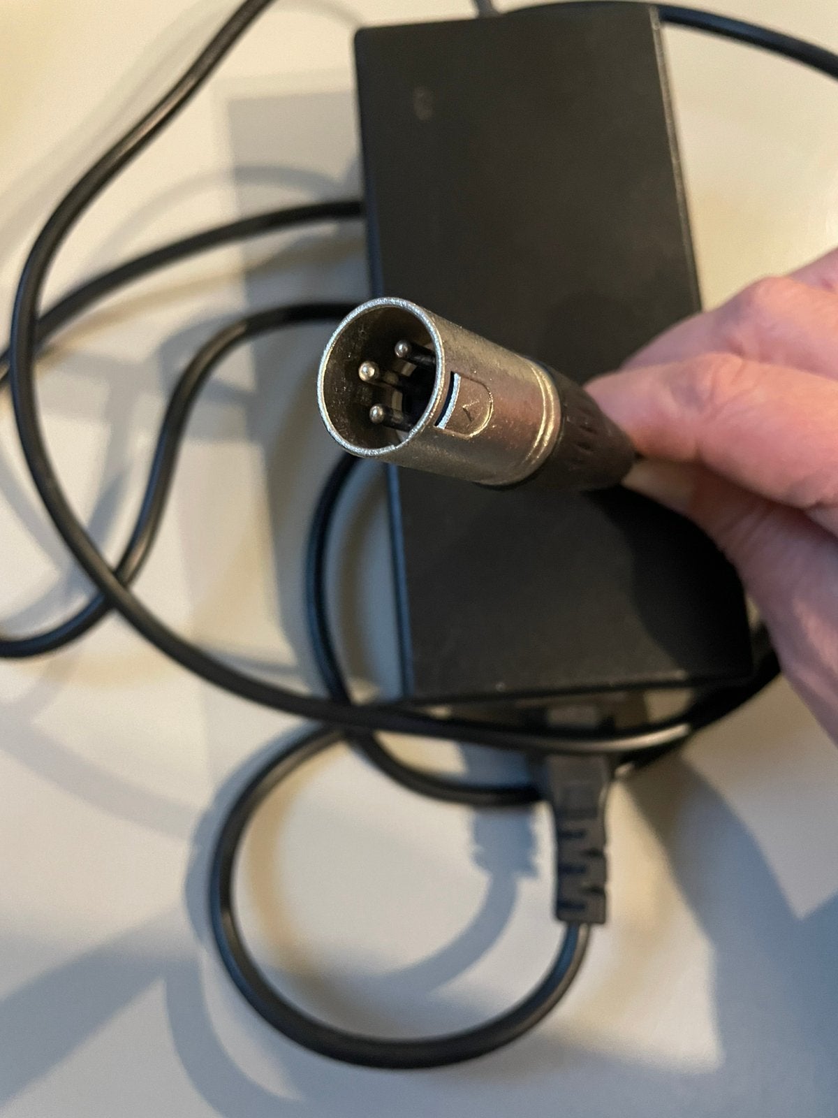 Lader voor elektrische fiets, Verzenden, Zo goed als nieuw