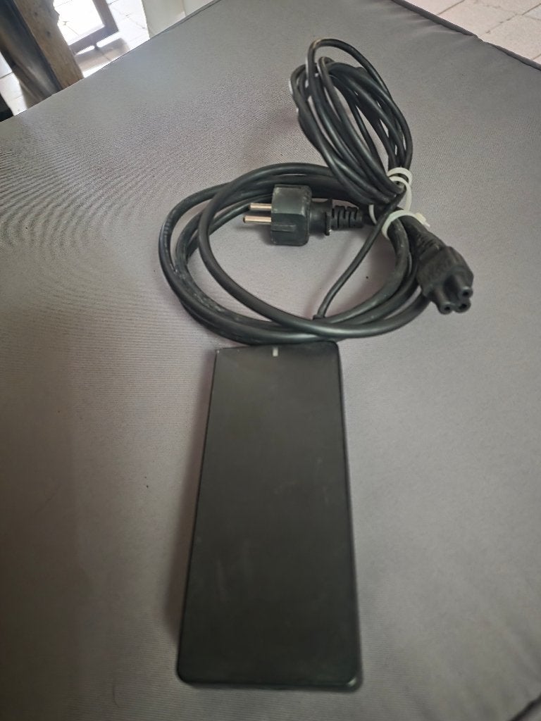 Alimentation Sony Vaio, Computers en Software, Noodvoedingen (UPS), Zo goed als nieuw, Ophalen of Verzenden