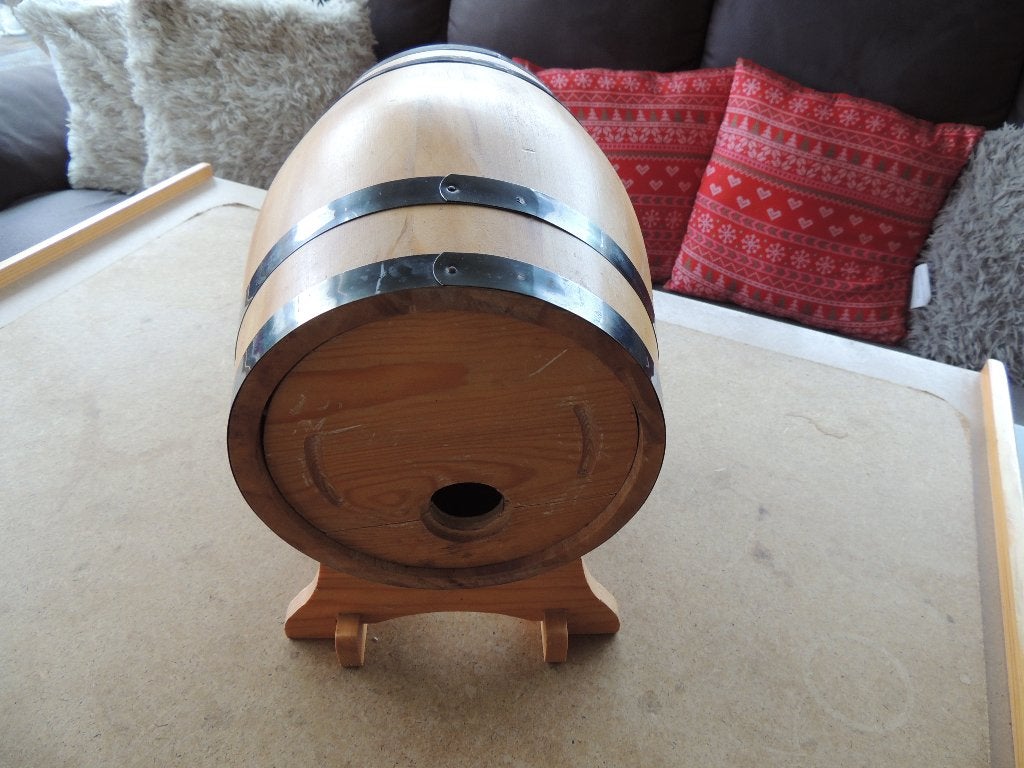 Fût à vin en bois - pour mettre les cubis de 3L, Enlèvement