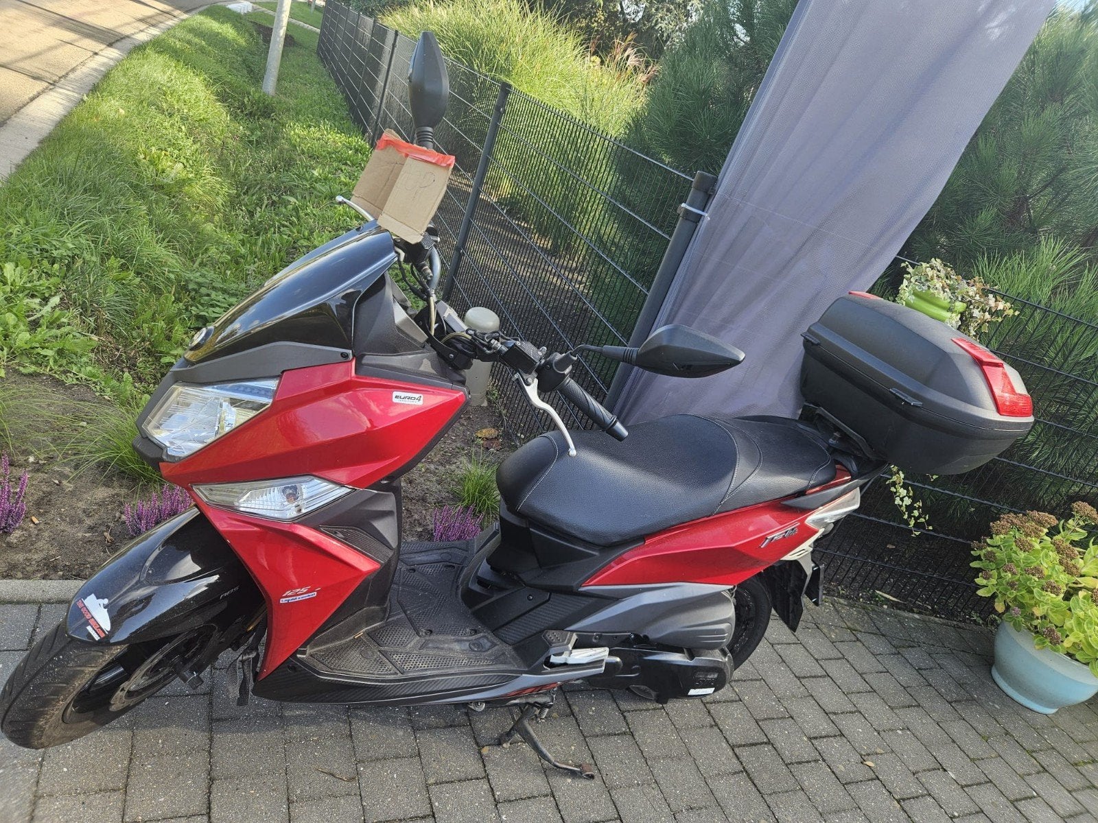 prachtige brommer Sym 125cc, Fietsen en Brommers, Ophalen