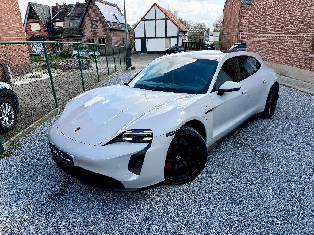 Porsche Taycan Sport Turismo 93.4 kWh | Pano | 360 | 4 Scr, Autos, Porsche, Cuir, Argent ou Gris, Achat, Entreprise