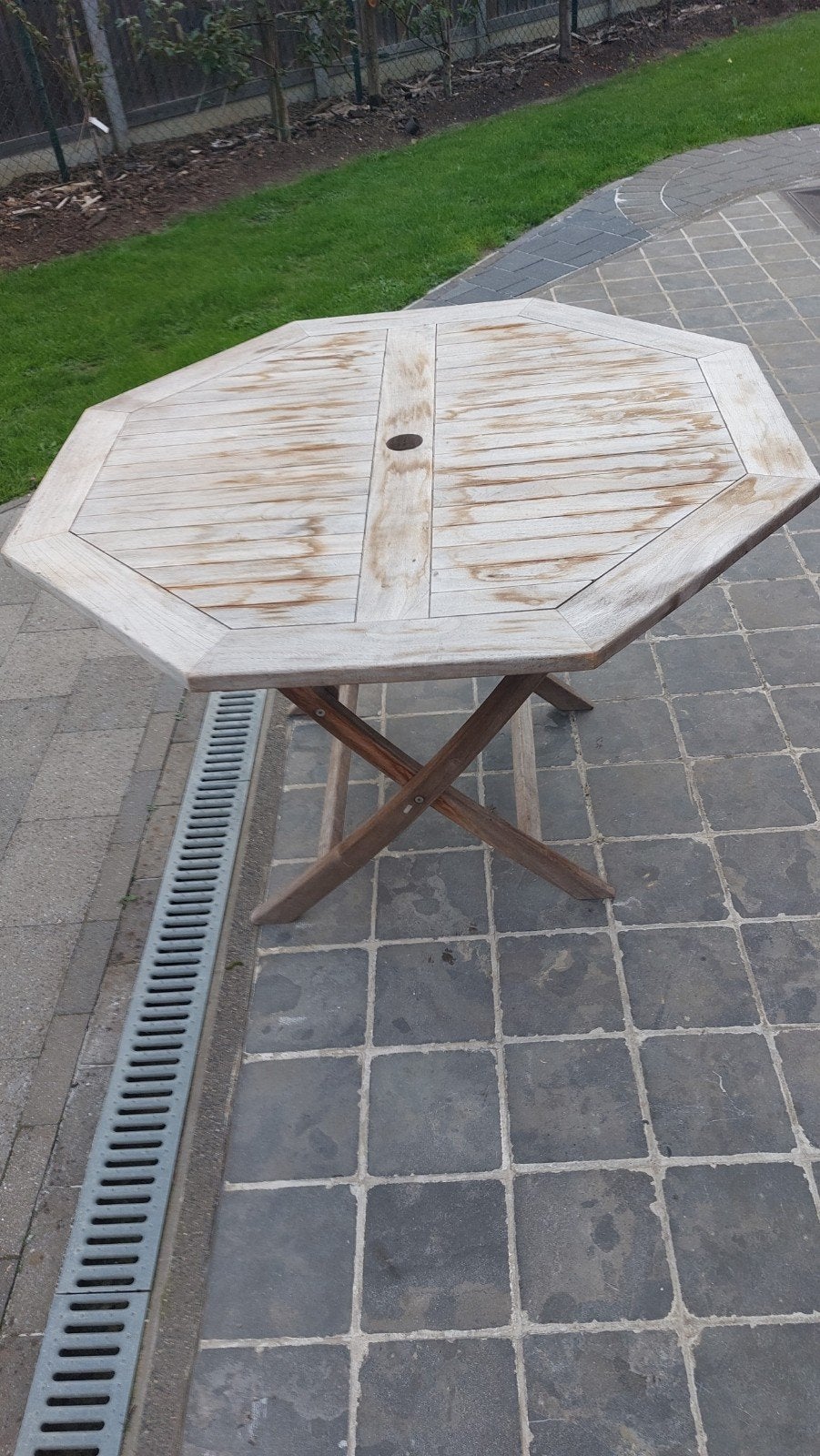 Tuintafel zeskant met parasol opening., Tuin en Terras, Ophalen