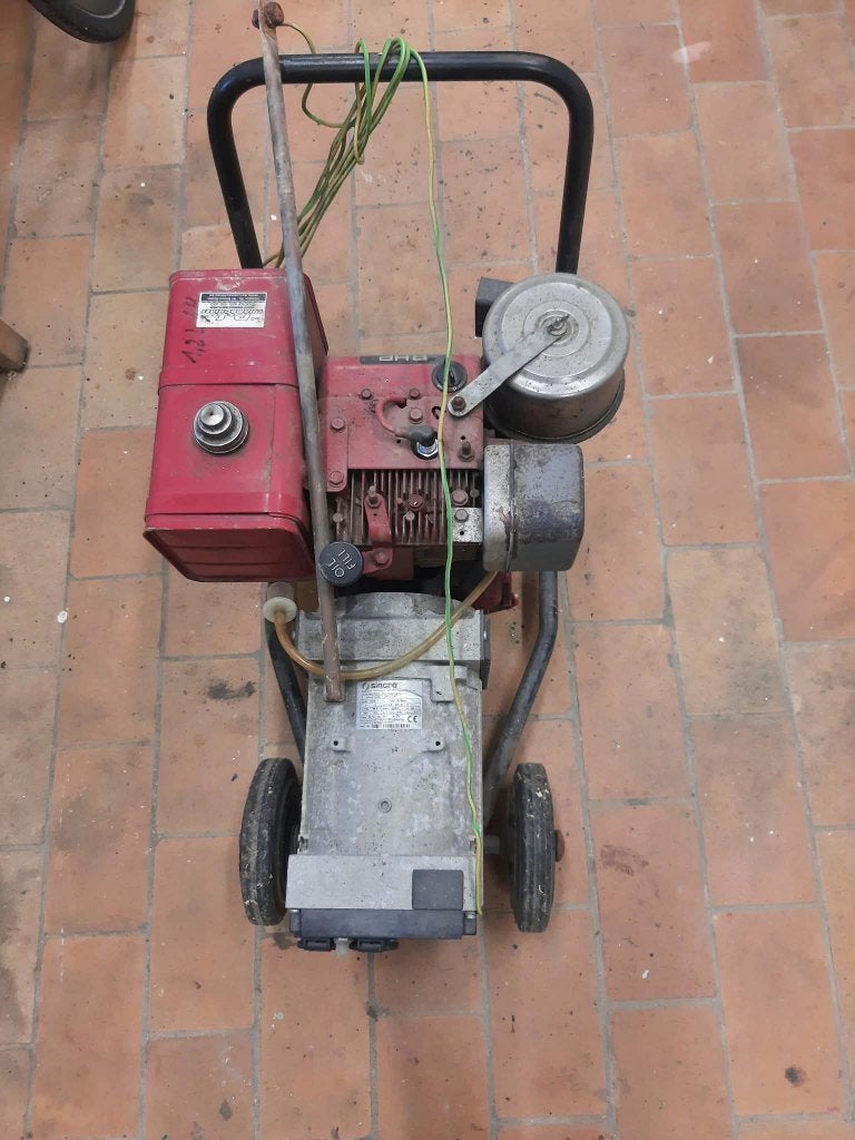 Stroomgenerator stroomaggregaat benzine, Ophalen, Gebruikt, Minder dan 5 kVA, Benzine