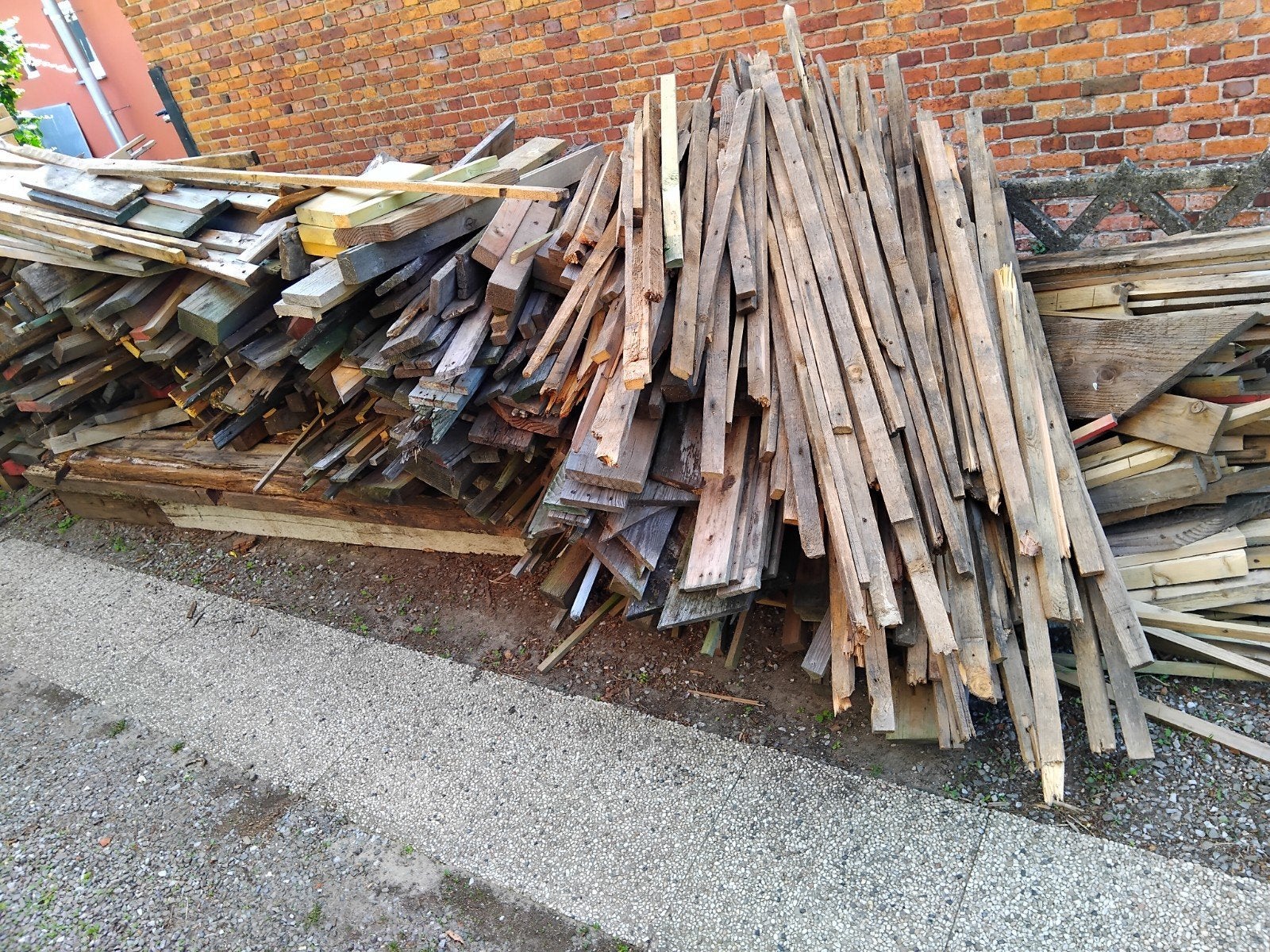 gratis hout, Ophalen