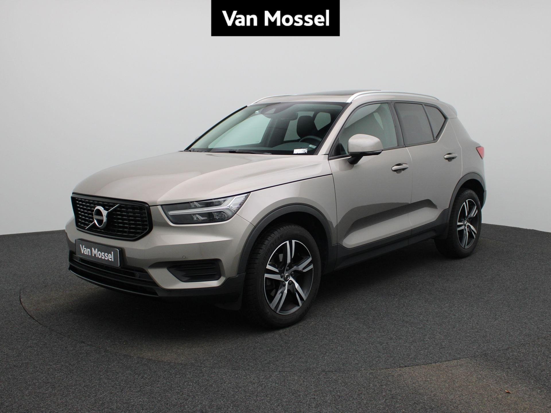 Volvo XC40 T2 Geartronic Momentum Pro NAVI | CARPLAY | LEDER, Auto's, Stof, Gebruikt, 5 zetels, 1625 kg