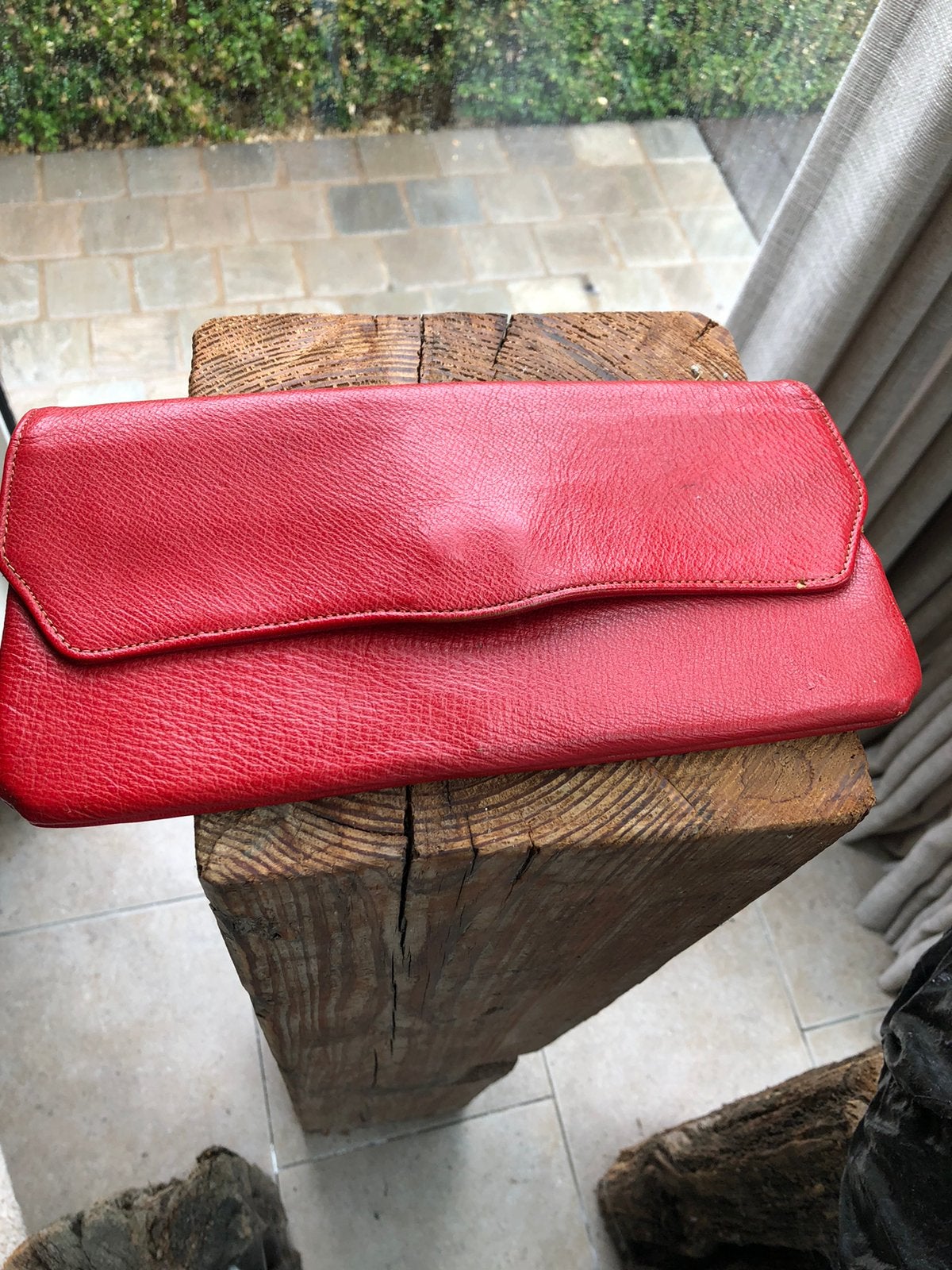 Rode enveloppe handtas, Tuin en Terras, Ophalen of Verzenden, Zo goed als nieuw