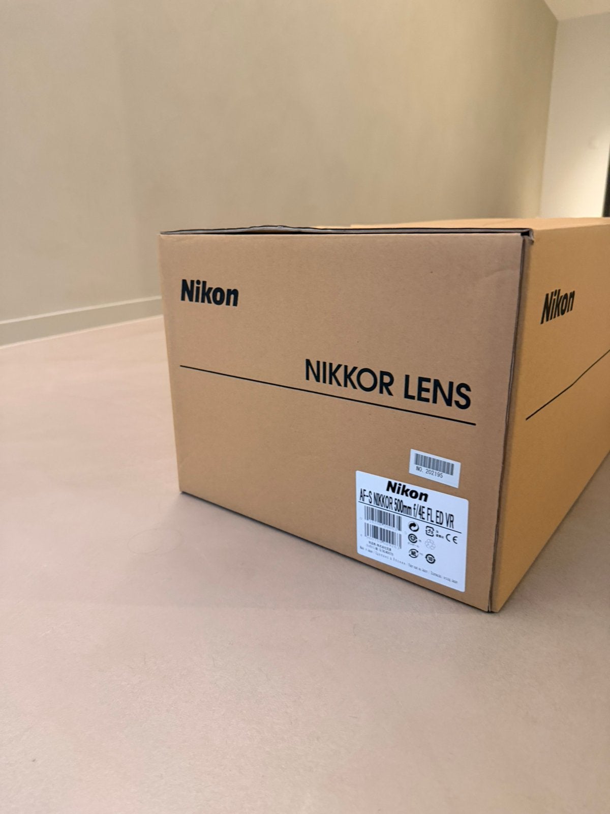 Le Nikon Nikkor 500mm f/4 dx peut être vendu sur facture, Neuf, Enlèvement, 500 mm, Téléobjectif