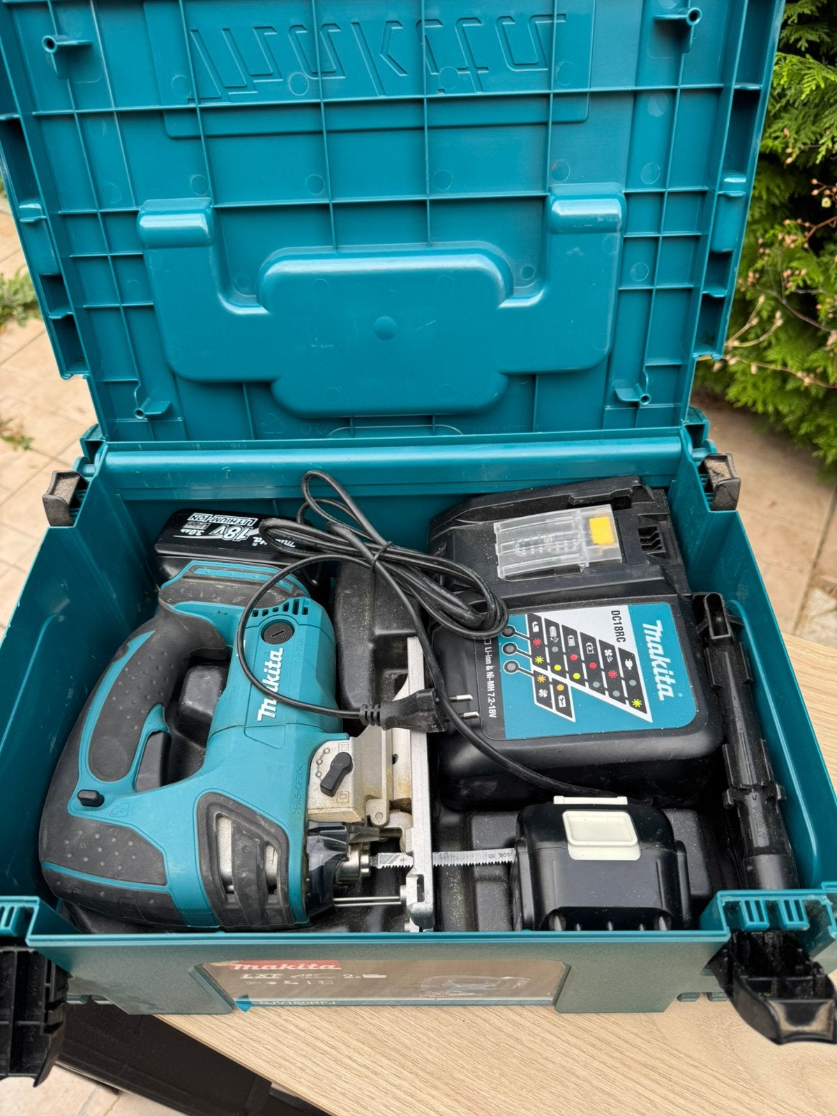 Scie sauteuse makita sur accus, Enlèvement ou Envoi, Comme neuf, Scie sauteuse, 30 à 70 mm