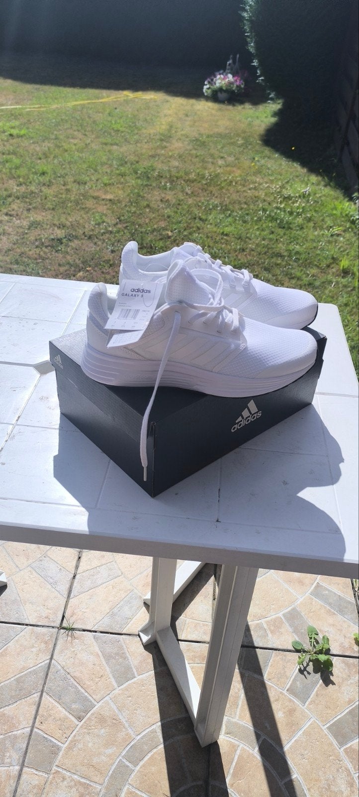 ORIGINELE NIEUWE ADIDAS T 43 SNEAKERS, Ophalen