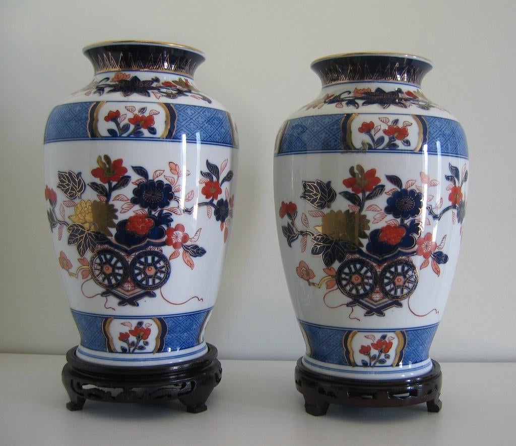 Paar  Imari  vazen  -  1005, Ophalen