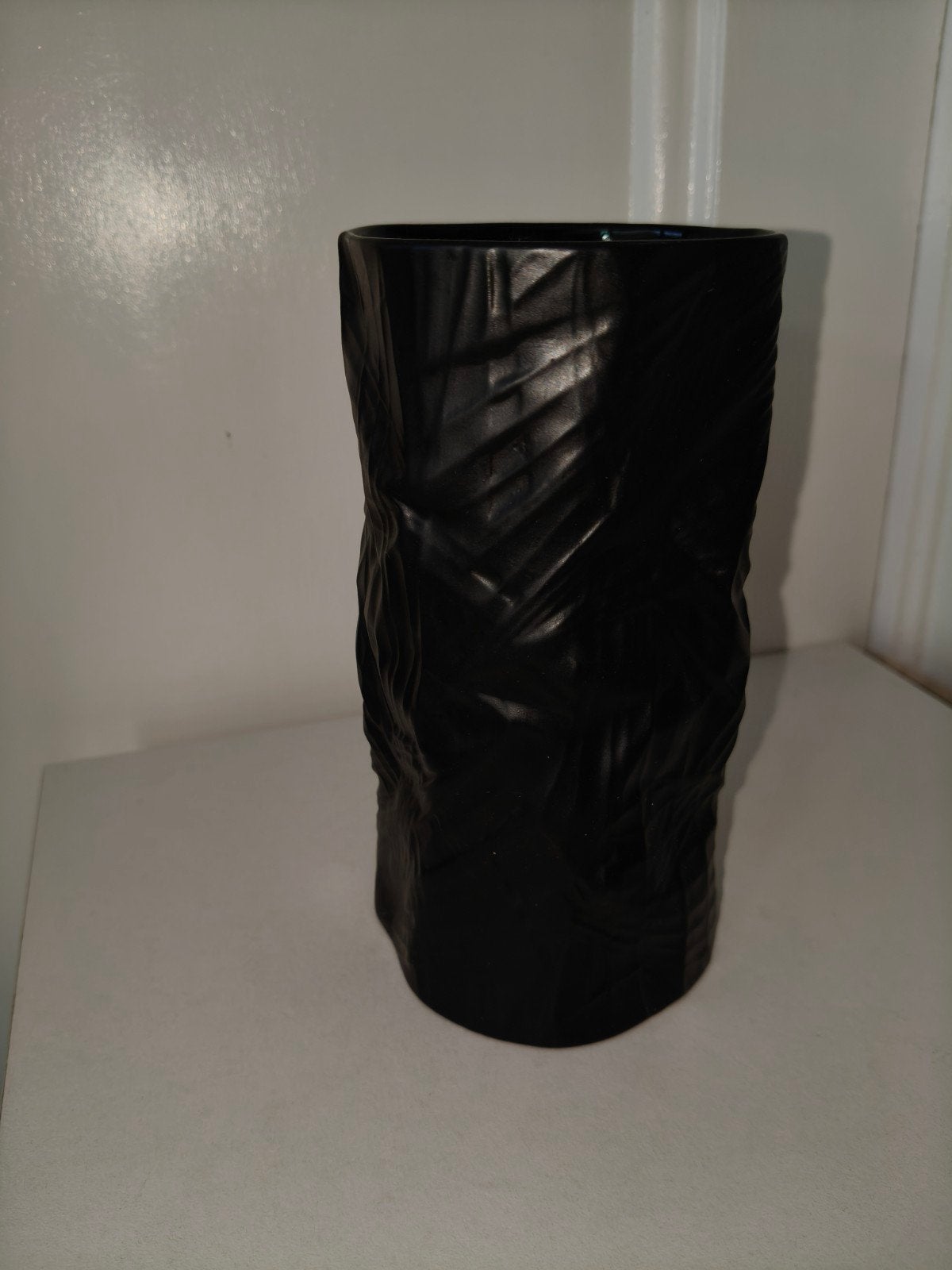 Vase porcelaine noire Rosenthal signé Martin Freyer, Enlèvement ou Envoi