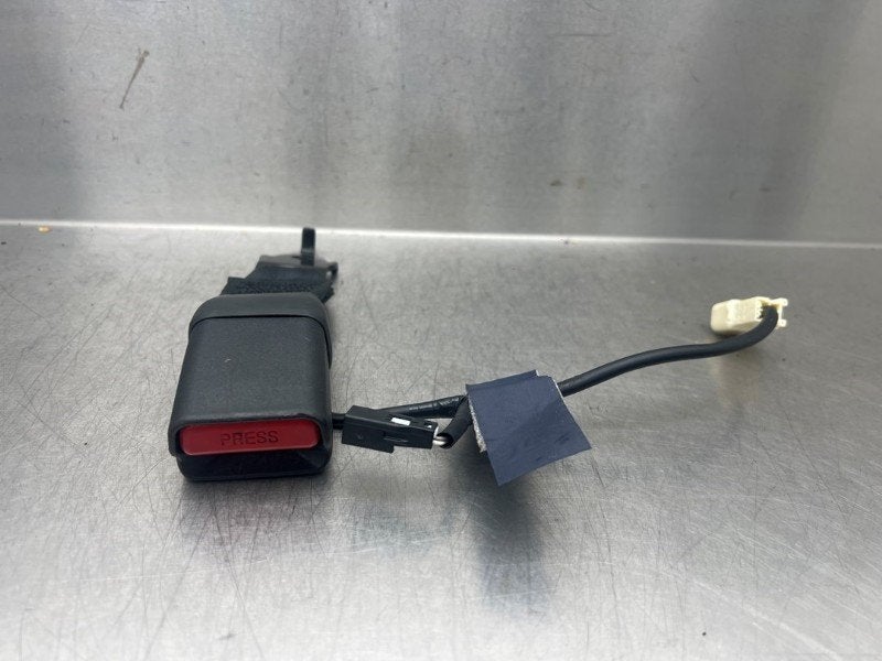 BOUCLE DE CEINTURE ARRIÈRE DROIT Suzuki Baleno (EW / FW), Utilisé, Suzuki