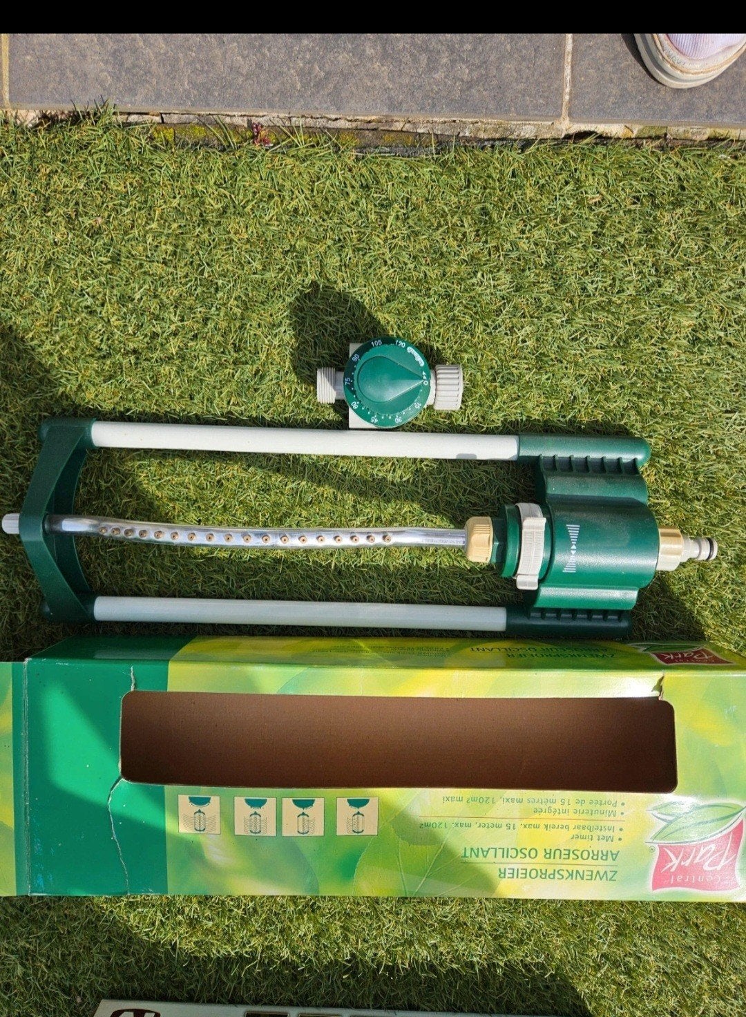 Zwenksproeier voor tuin. Bereik van 15 m of 120 vierkante me, Tuin en Terras, Ophalen, Kunstgras