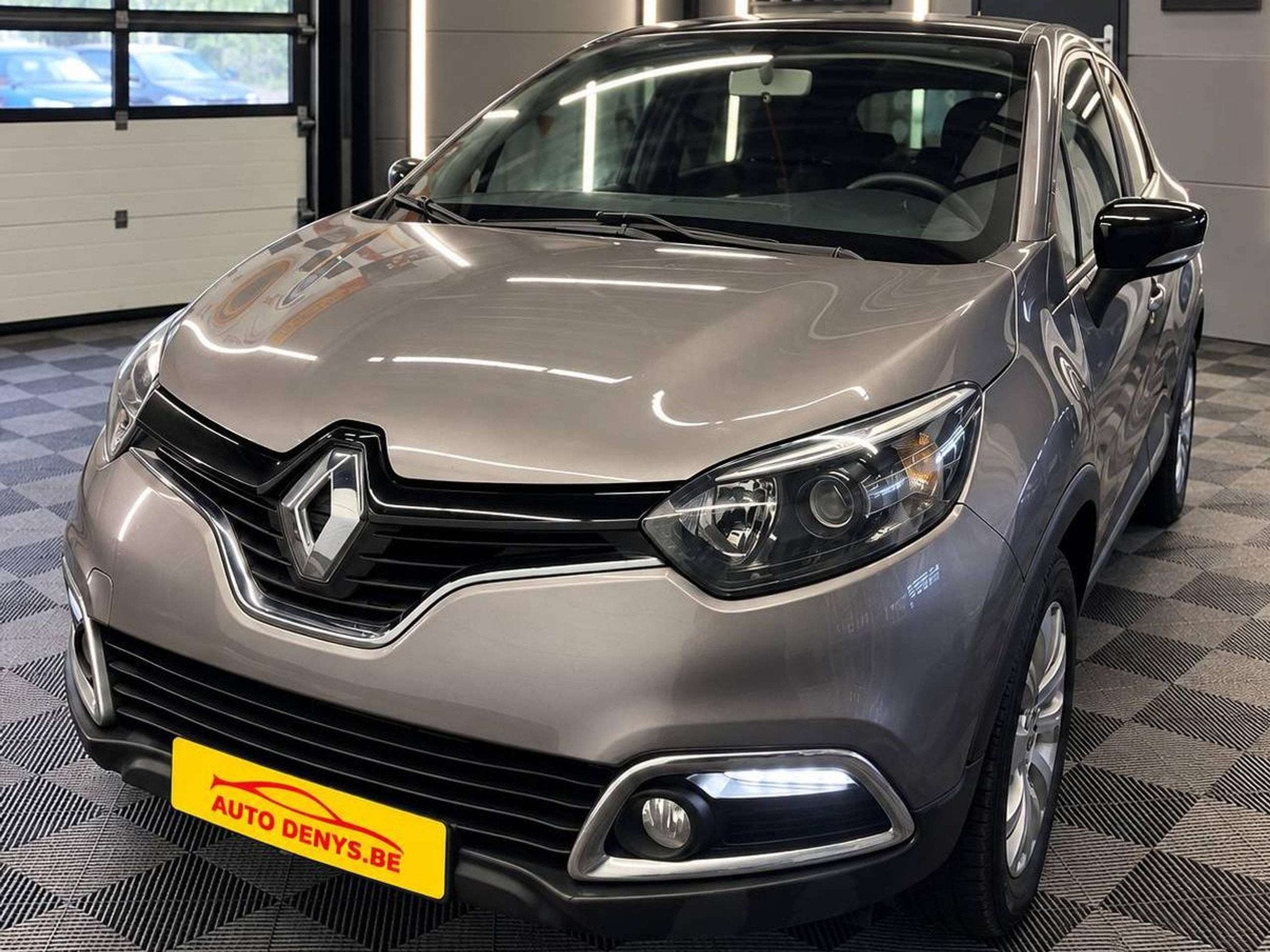 Renault Captur 1.5 Dci | BJ. 2015 | 179.000 KM., Autos, Argent ou Gris, Achat, https://public.car-pass.be/vhr/386fbdd2-0a60-46ff-973e-260947f89c3a