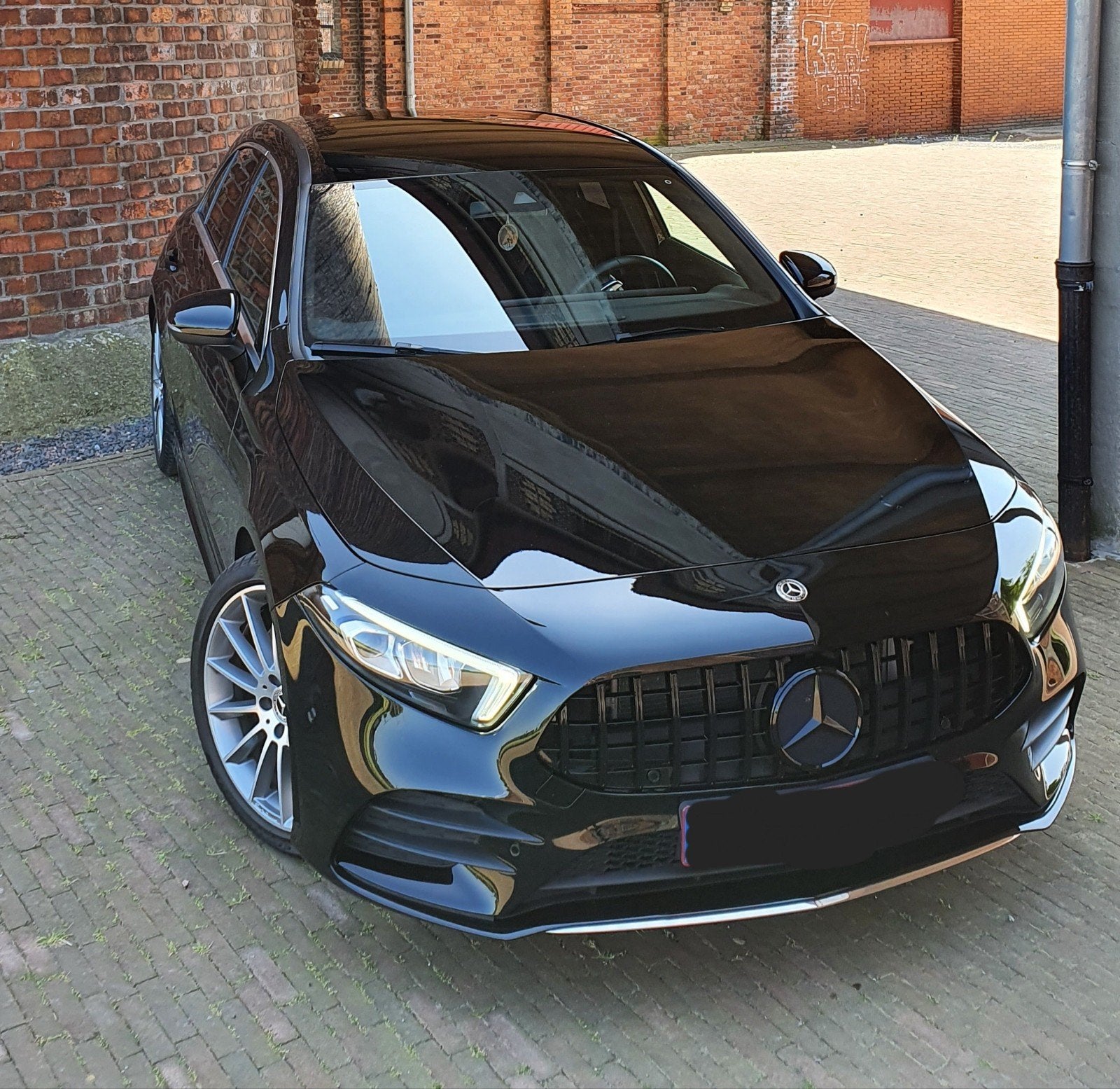 Mercedes-Benz A250 AMG Line, Autos, Mercedes-Benz, Achat, Euro 6, Entretenue par le concessionnaire, Noir
