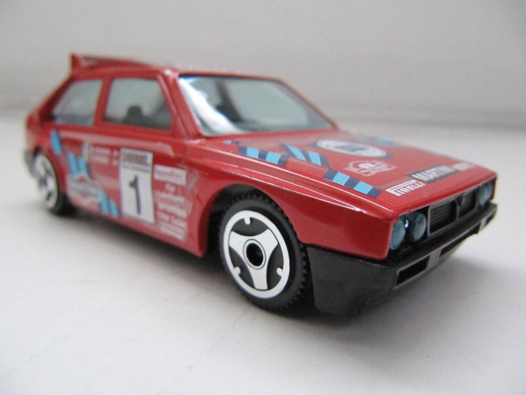 Lancia Delta S4 Martini - Bburago, Hobby en Vrije tijd, Ophalen of Verzenden, Nieuw, Auto, Overige merken