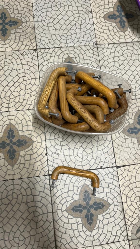 Lot de poignees en bois, Ophalen, Gebruikt