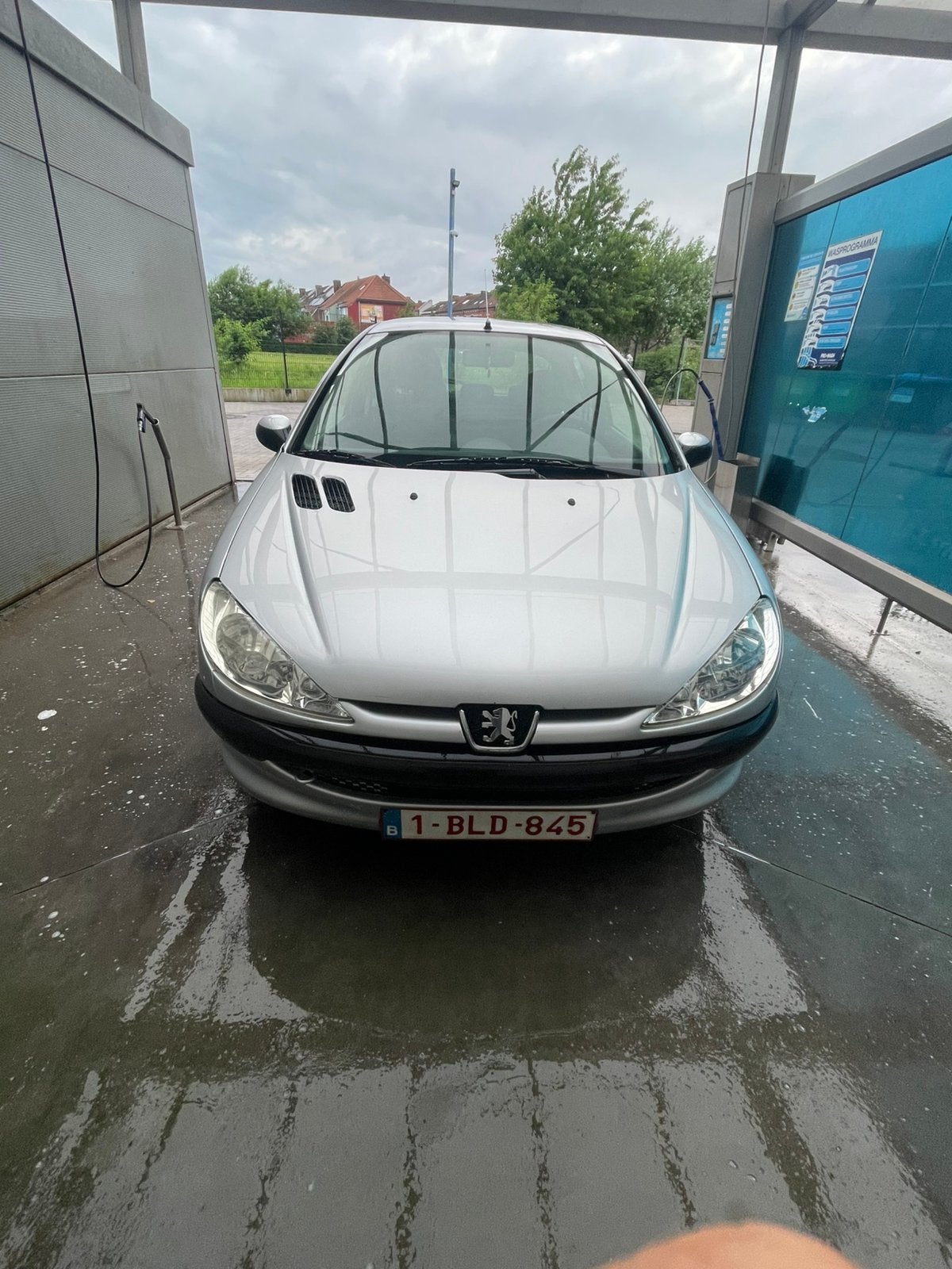 Peugeot 206 in goede conditie en rijd nog perfect, Auto's, Peugeot, Zwart, Leder en Stof, Particulier, Euro 4
