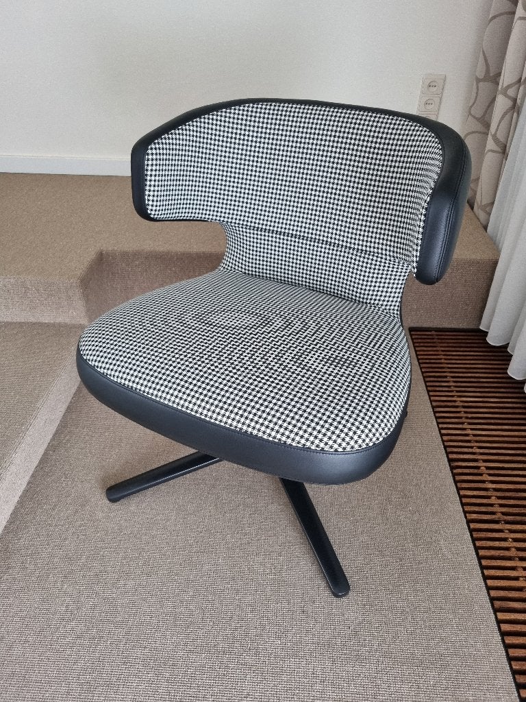 Porsche Petit Repos Pepita Edition by Vitra, Leer, Minder dan 75 cm, Nieuw, Ophalen of Verzenden