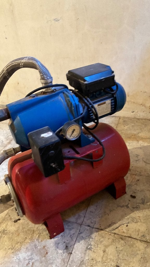 Pompe à eau de pluie Tallas X80/20, Bricolage & Construction, Moteurs, Enlèvement, Utilisé, Moteur électrique