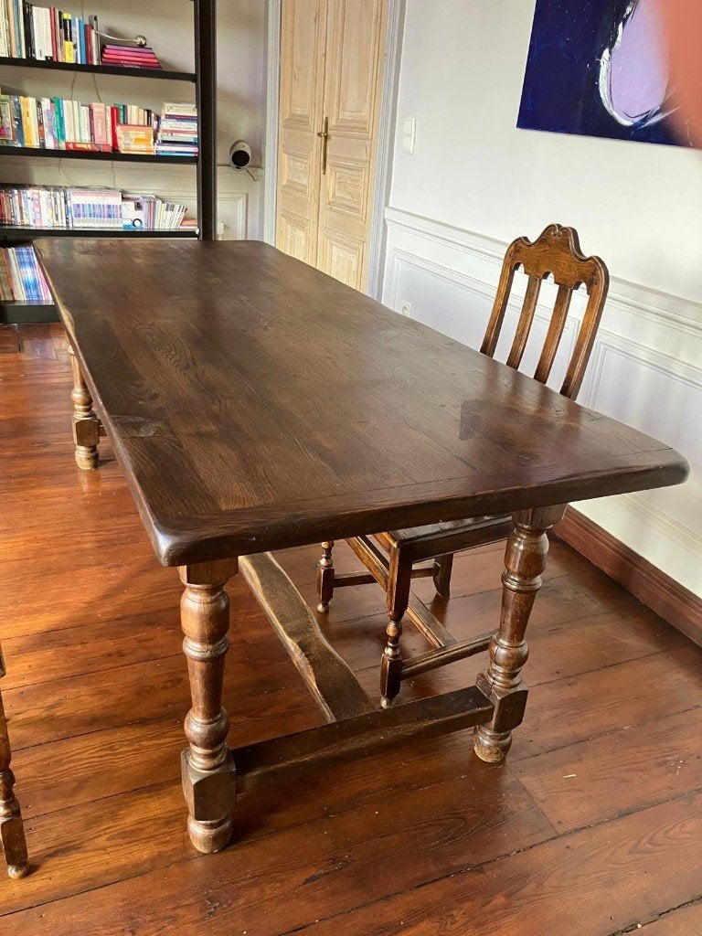 Table en chêne couleur noyer + 6 chaises =>250 €, Enlèvement, Utilisé, Classique, 6 à 8 chaises