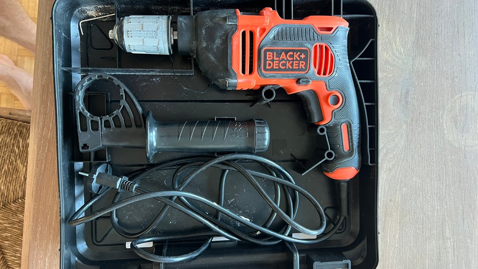 Black+Decker 850W Klopboormachine (BEH850K) + koffer, Ophalen, Zo goed als nieuw, Boormachine, Variabele snelheid
