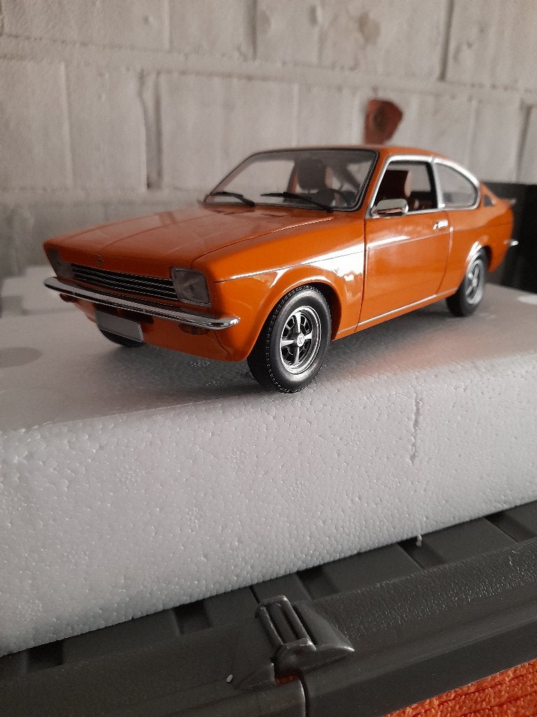 1/18 MINICHAMPS OPEL KADETT, Hobby en Vrije tijd, Modelauto's | 1:18, Ophalen of Verzenden, Zo goed als nieuw, Auto, MiniChamps