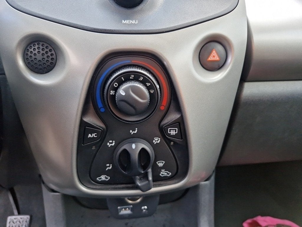 PANNEAU DE COMMANDE CHAUFFAGE CLIMATISATION (|1611306080|), Citroën, Kontakt-citroen@citroen.com, Utilisé, Citroën Deutschland GmbH