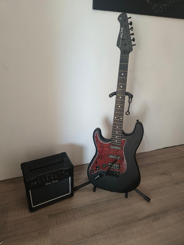 Elektrische Gitaar Linkshandig (Harley Benton) + Versterker, Muziek en Instrumenten, Ophalen, Zo goed als nieuw, Overige merken