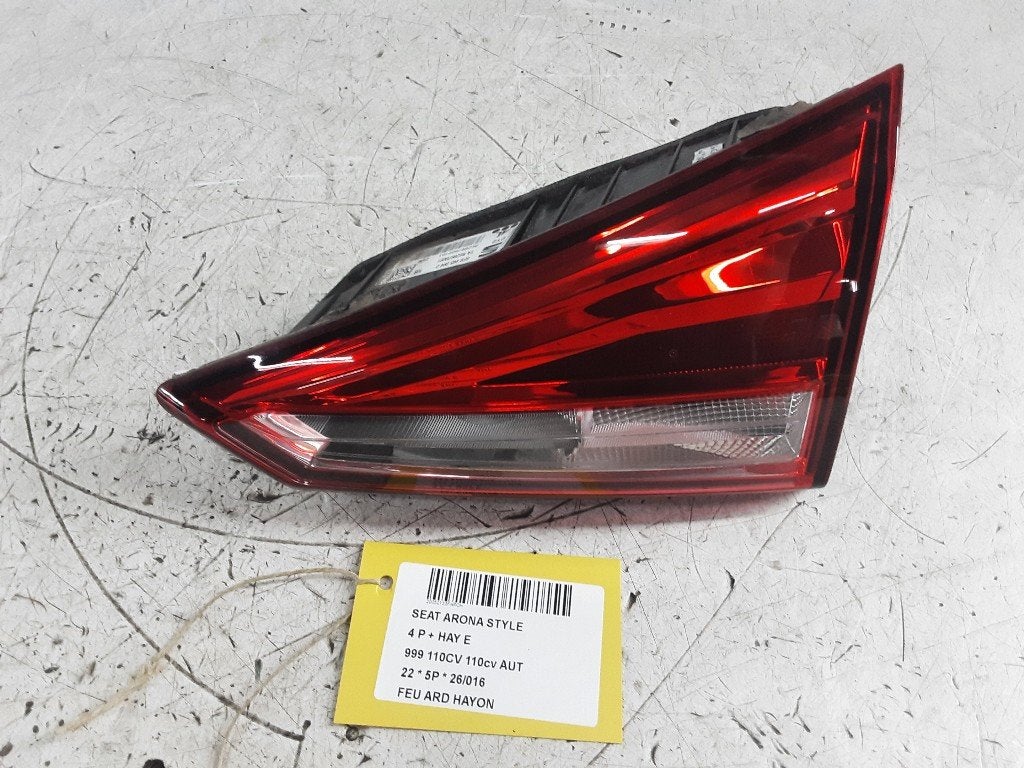 PANNEAU ARRIÈRE DROIT AVEC LAMPE Arona (KJX) (6F9945094D), Seat Deutschland GmbH, Service@seat.de, Utilisé, Seat