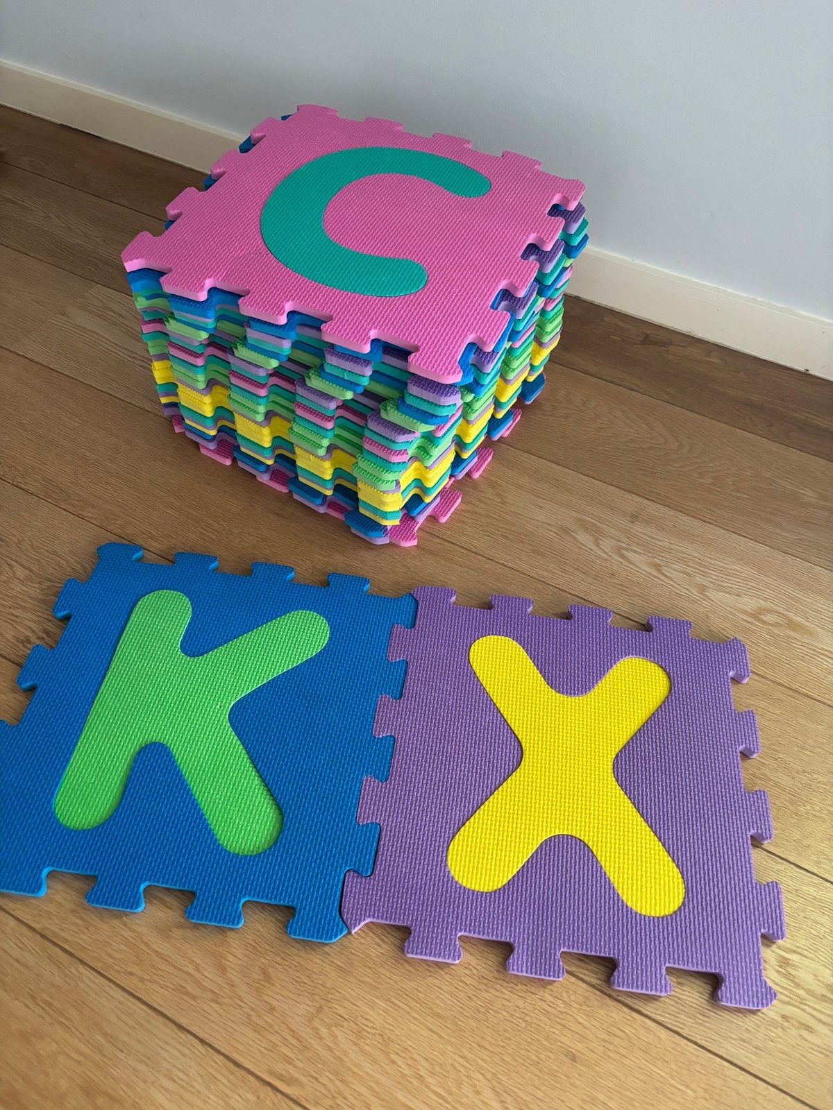 Tapis de jeu alphabet, Enlèvement, Utilisé